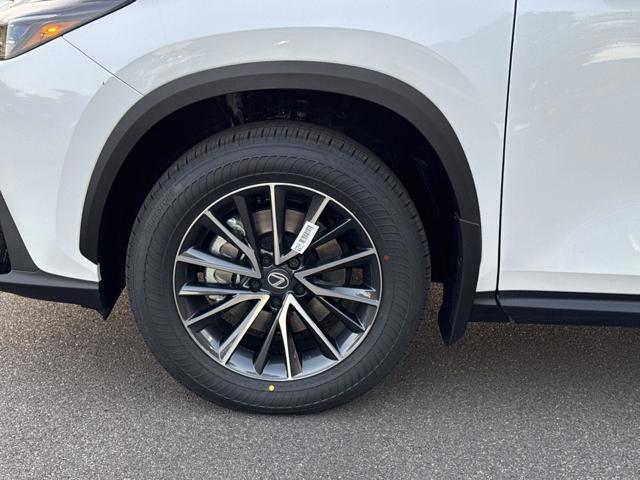 2026 Lexus NX 350h photo 16