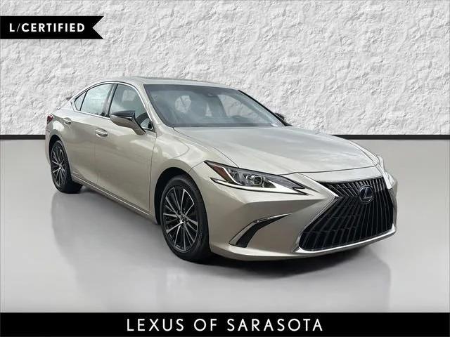 2022 Lexus ES ES 300h FWD photo